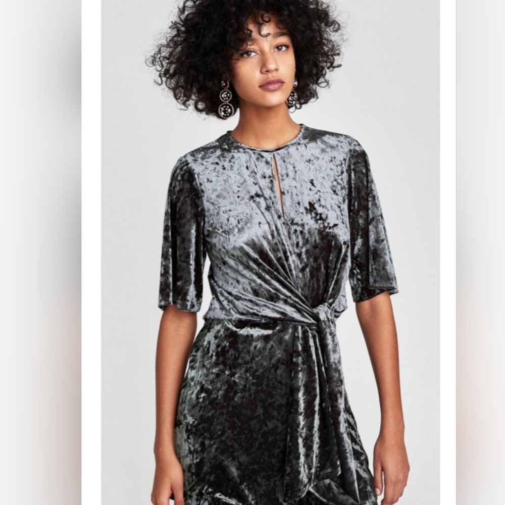 Zara Women’s Green Gray Velvet Crushed Dress Key Hole‎ Size Small